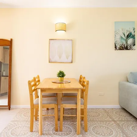 2 Bd & Garden Apt In Golf Del Sur Daire